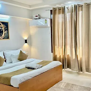 https://aura-homestay-apartments-near-artemis-hospital-golf.top-gurgaonhotels.com